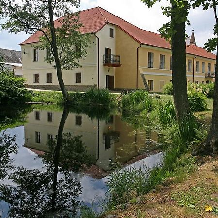 Zamek Jindrichovice Hotell Kolinec Exteriör bild