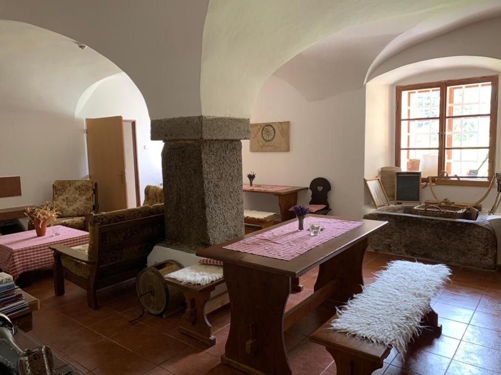 Zamek Jindrichovice Hotell Kolinec Exteriör bild