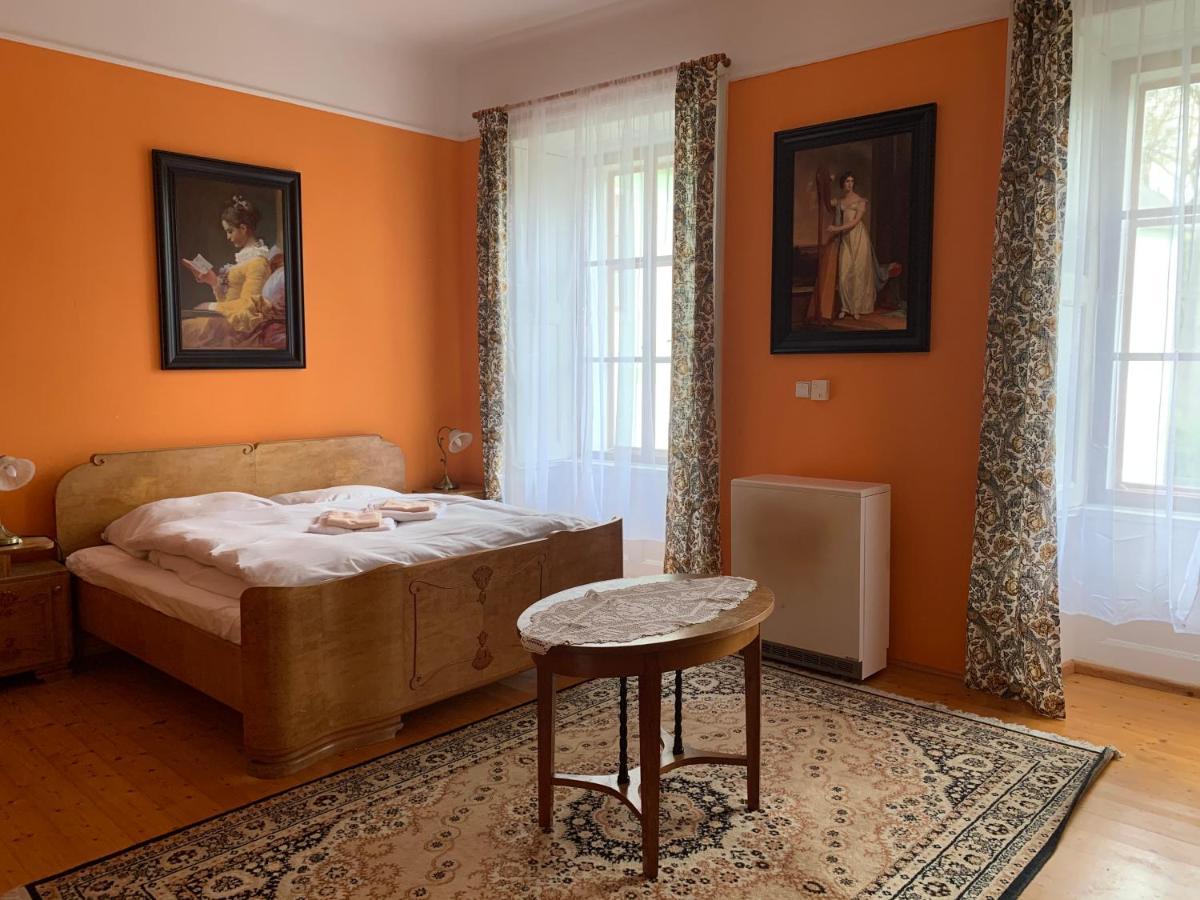 Zamek Jindrichovice Hotell Kolinec Exteriör bild