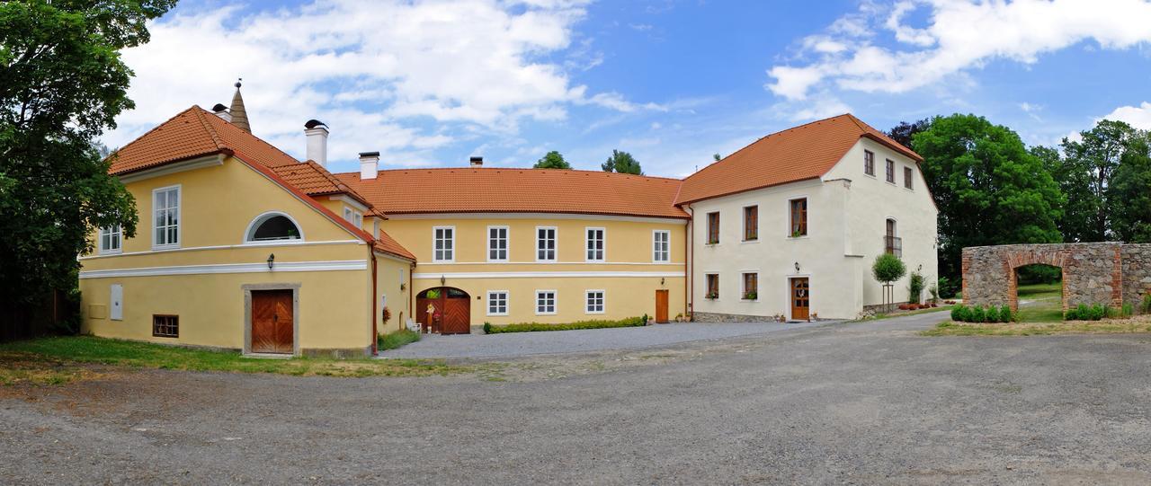 Zamek Jindrichovice Hotell Kolinec Exteriör bild